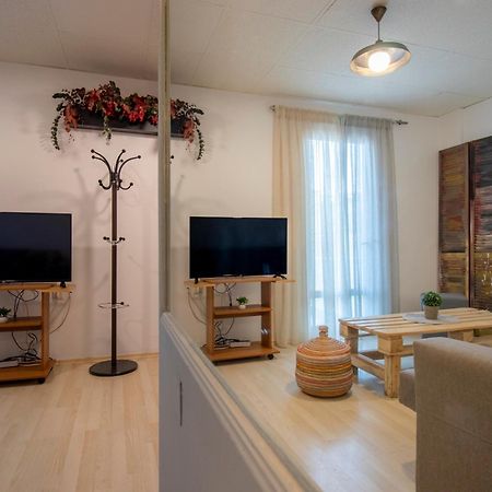Modern City Apt In The Heart Of Heraklion Kültér fotó